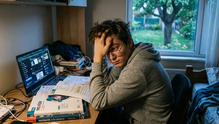 9.Köy Haberle Dikkat eksikliği ve hiperaktivite gençlerin sınav başarısını nasıl etkiliyor? konuştuk!